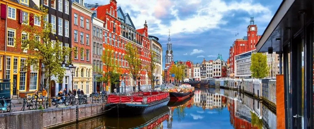 Hidden Gems of Amsterdam: Off-the-Beaten-Path Attractions