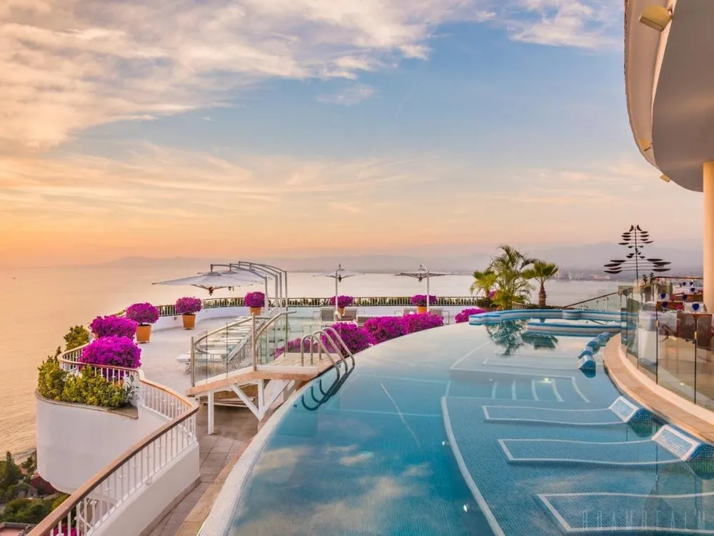 Rest Easy: Top Hotels and Resorts in Puerto Vallarta